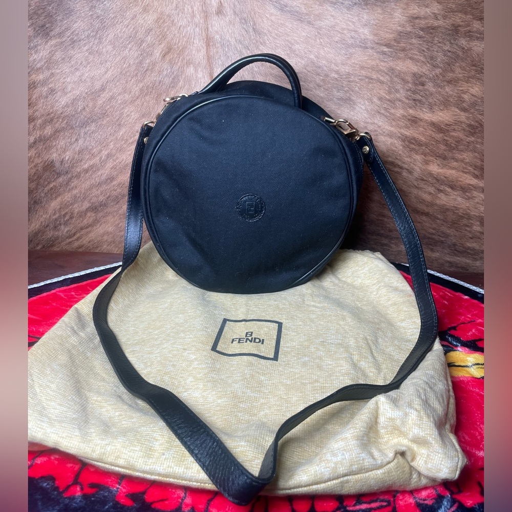 Round FENDI w/ dust bag